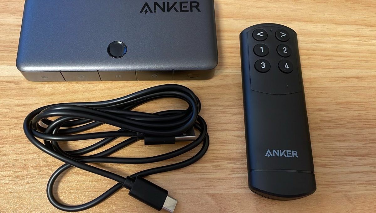 電源用の USB ケーブルが付属