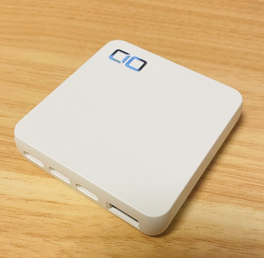 CIO NovaPort SLIM QUAD 67Wレビュー：厚さ16.8mmの超薄型4ポート充電器でデスクがすっきりした
