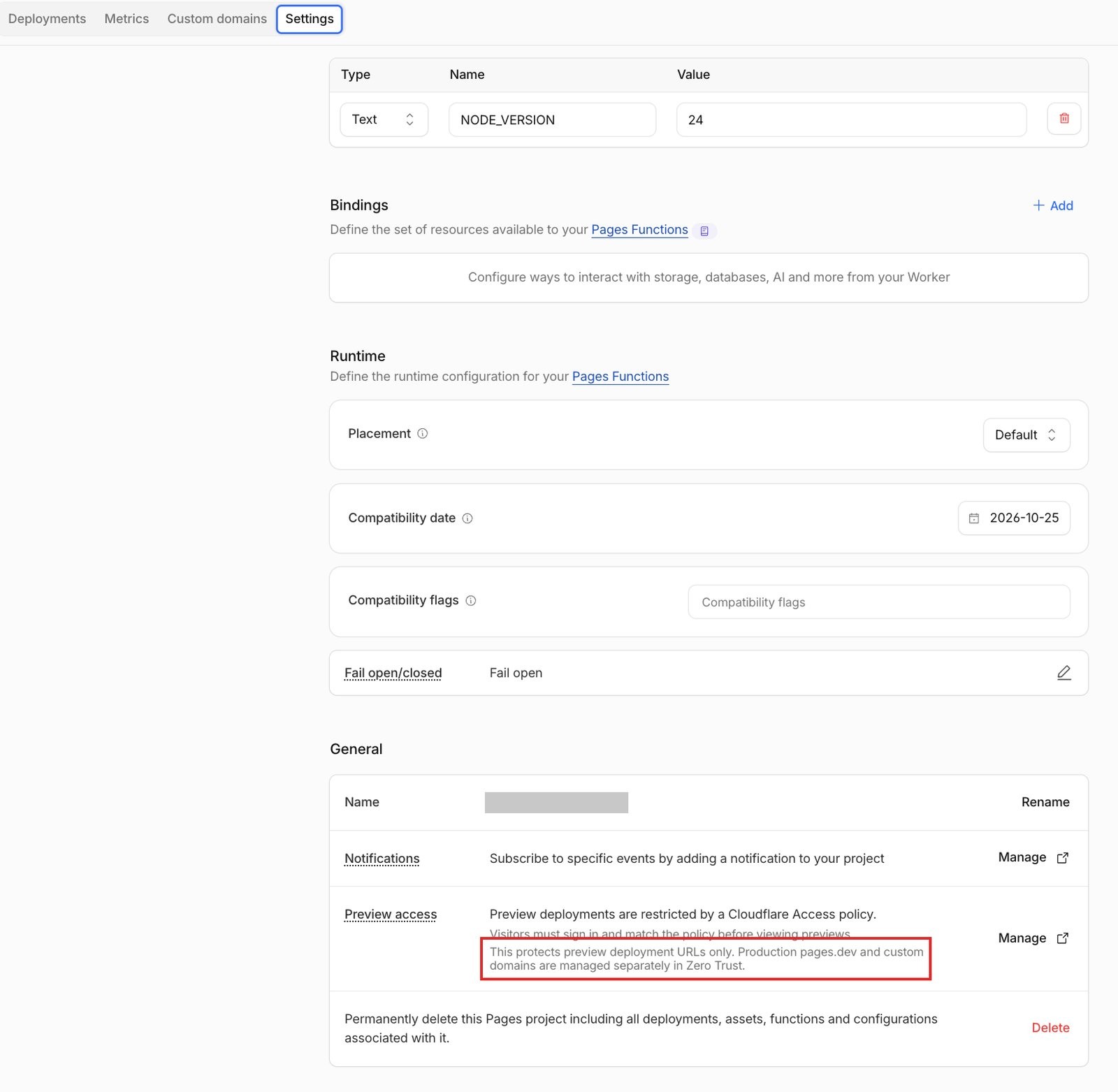 Settings の Preview access。restricted by a Cloudflare Access policy の表示と、This protects preview deployment URLs only の説明を赤枠で囲んでいる